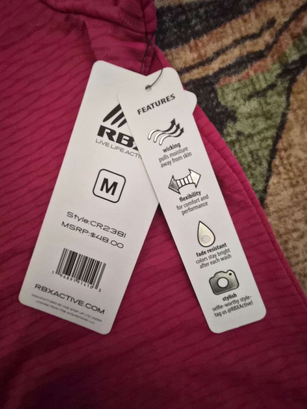 Reebok performance athletic top – NEW WITH TAGS - Picture 6 of 6
